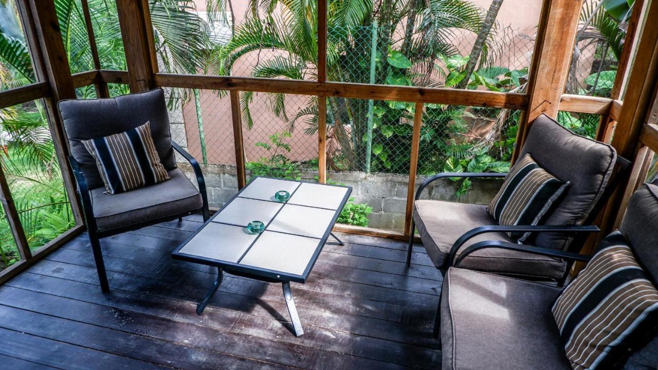 Roatan Backpackers' Hostel Sandy Bay Εξωτερικό φωτογραφία