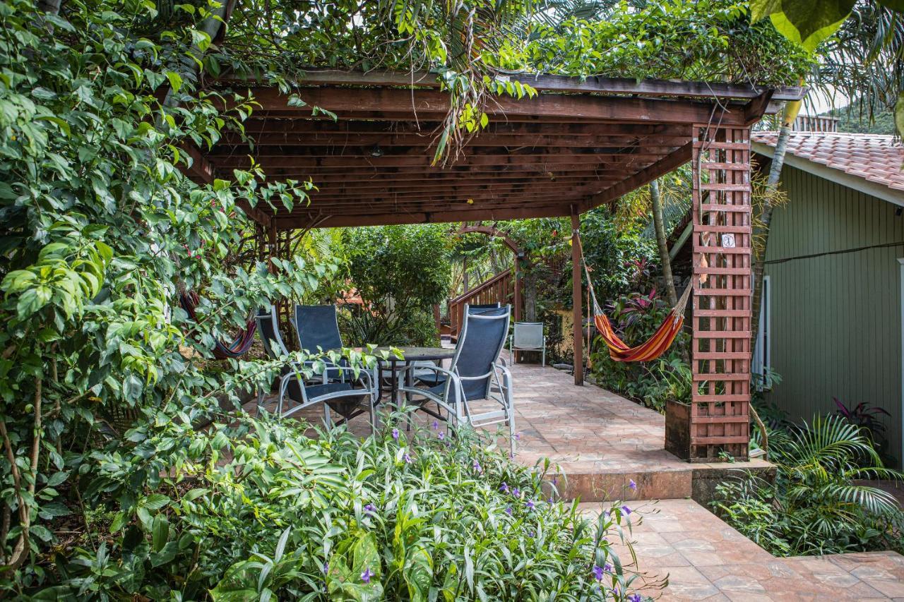 Roatan Backpackers' Hostel Sandy Bay Εξωτερικό φωτογραφία